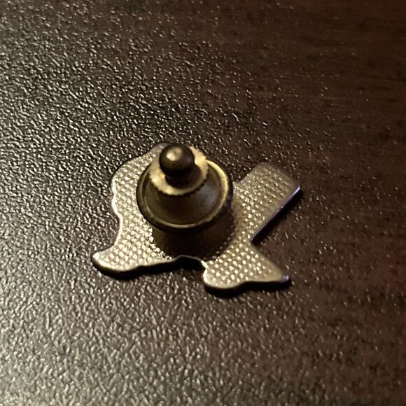 State Of Texas Cattle Lapel Hat Pin - Picture 3 of 3